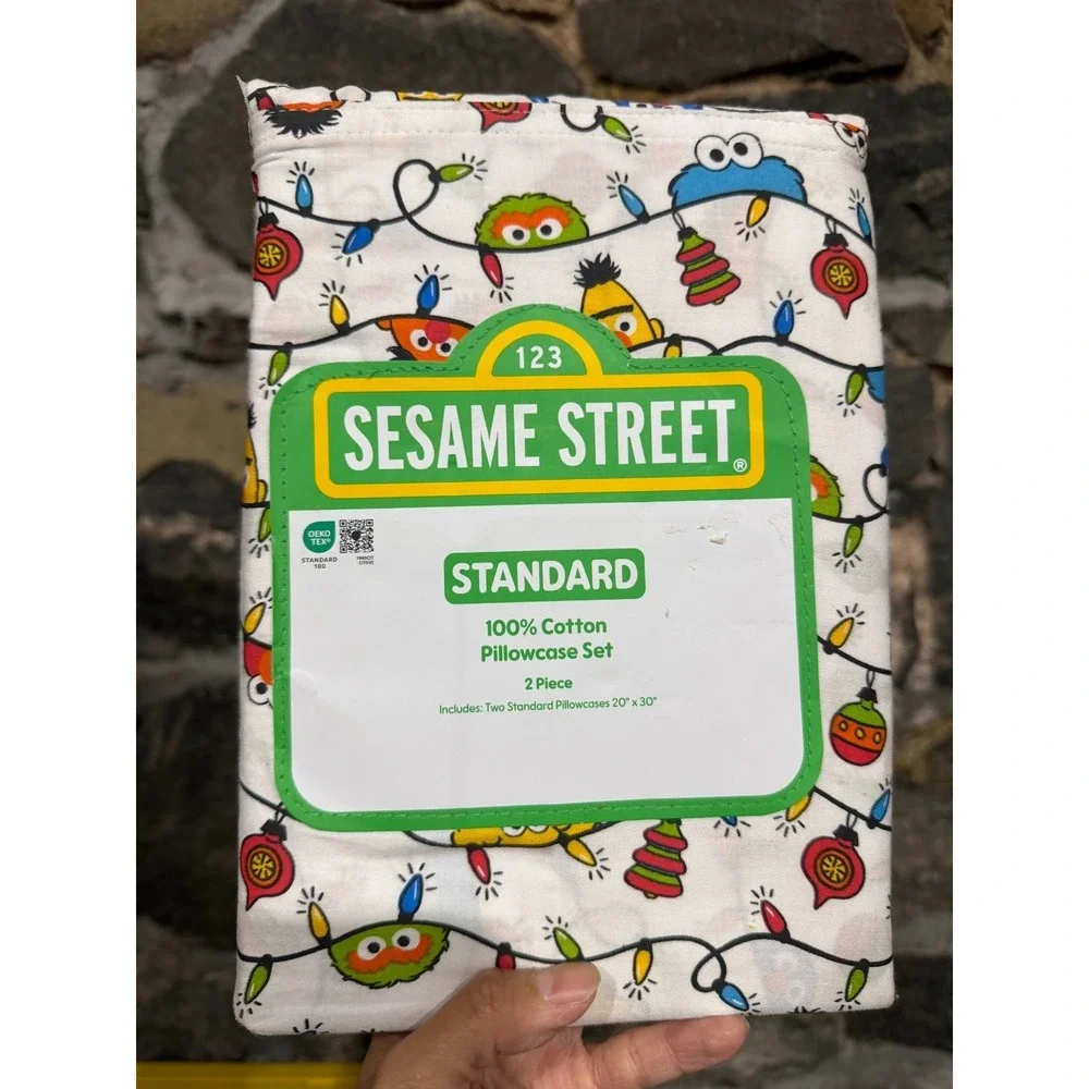 Sesame Street Heart Pillow Cases NEW 2 Standard Pillow Cases - 20